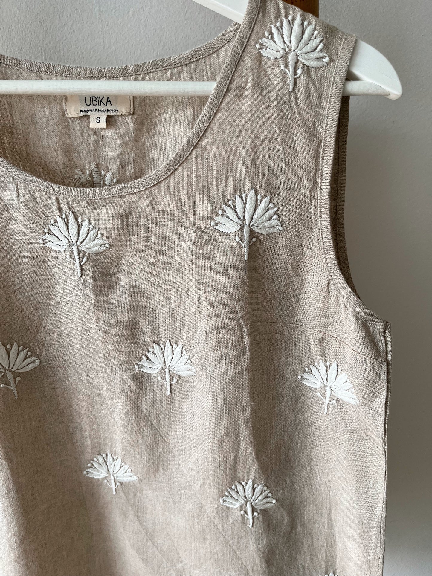 ARYA Sleeveless Short Linen-Hand Embroidered Top